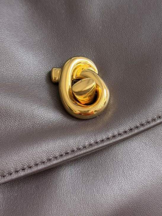 Picture of Bottega Veneta Handbags _SKUfw207739000fw